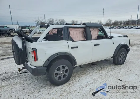 2022 Ford Bronco Base z USA, uszkodzony, nr VIN 1FMDE5BH3NLA89972